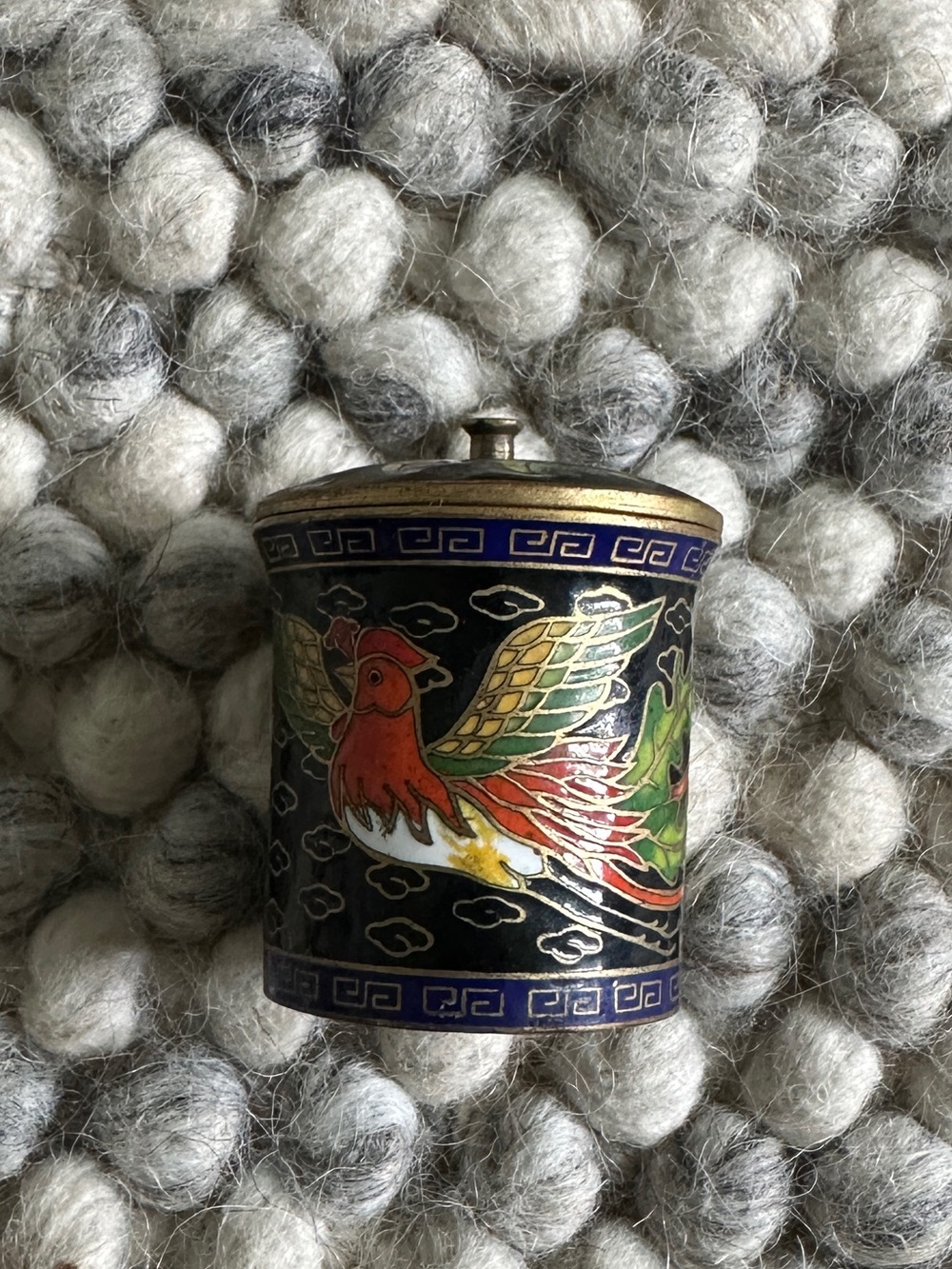 China small covered enamel cloisonne box Vermilion Bird from South